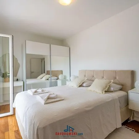 D&j Comfortable Holiday Villa